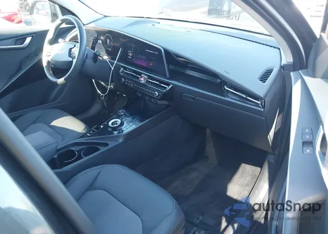 2025 Kia Niro Ev Wind z USA, uszkodzony, nr VIN KNDCR3L12S5145085